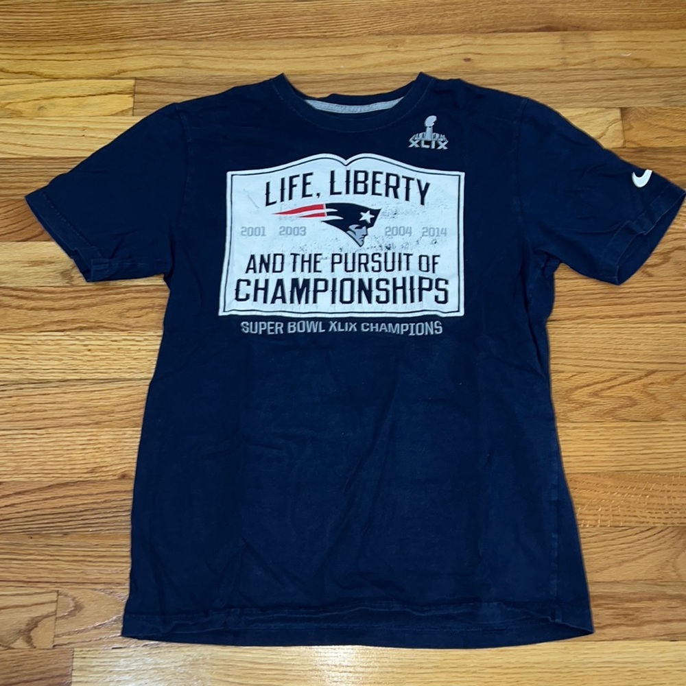 New England Patriots Nike Mens Medium T Shirt “Life, Liberty…”